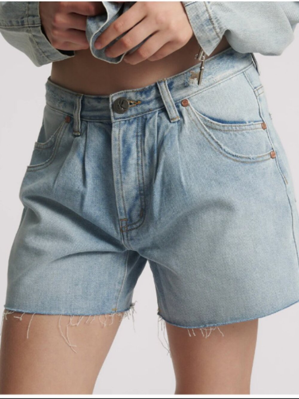 One Teaspoon Shakers Super Relaxed Denim Shorts - Hendrixe Blue - Size 28